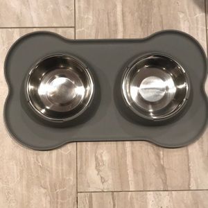 Brand new Pet store cat/dog double dine